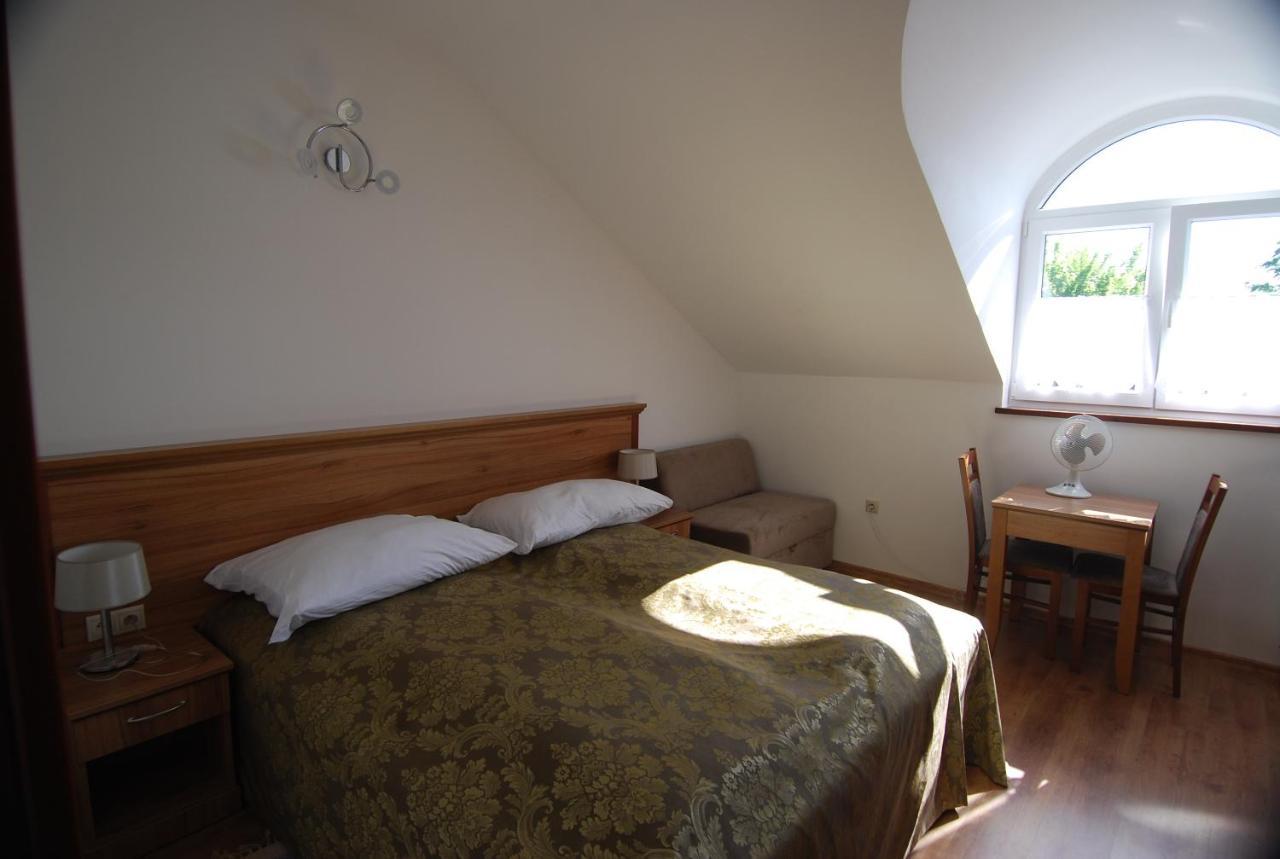 Ivanek Guest House Zvíkovské Podhradí 외부 사진