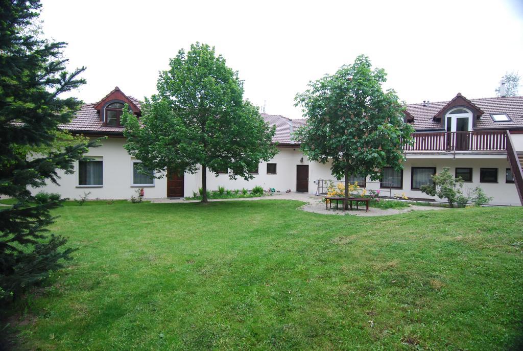 Ivanek Guest House Zvíkovské Podhradí 외부 사진